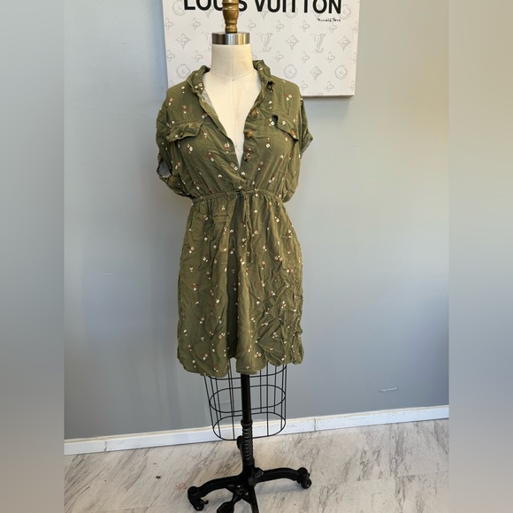 Lucky Brand Dresses & Skirts - Lucky Brand- green midi dress M e98-15